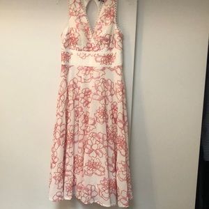 Laundry be Shelli Segal evening or prom dress. White and pink . Sequins. Size 10